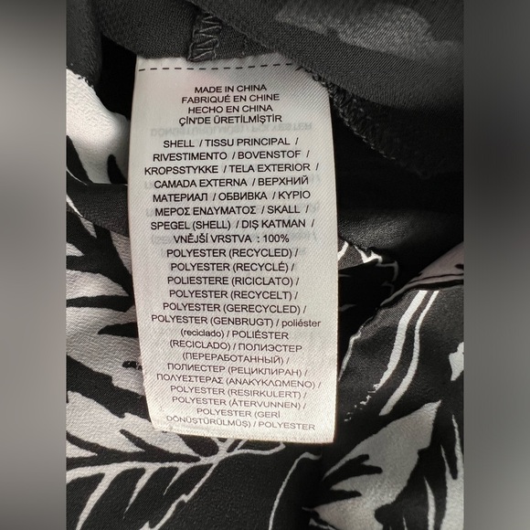 LAUREN RALPH LAUREN Women's Floral Crepe Cropped Halter Blouse - Picture 9 of 10